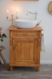 Baño Elegante: Mueble de Madera Maciza con Lavabo